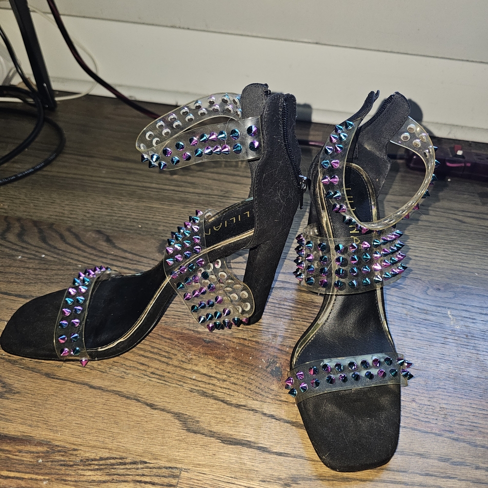 Liliana Black Heels with Multicolor Studs
